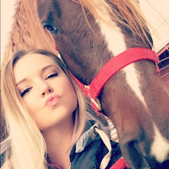 Meet your Posher, Summer - Picture 1 of 3